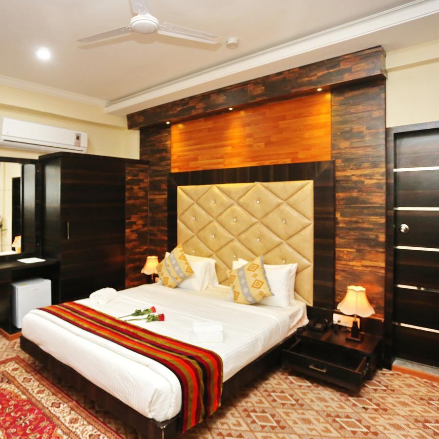Hotel Asian Park Srīnagar Екстериор снимка