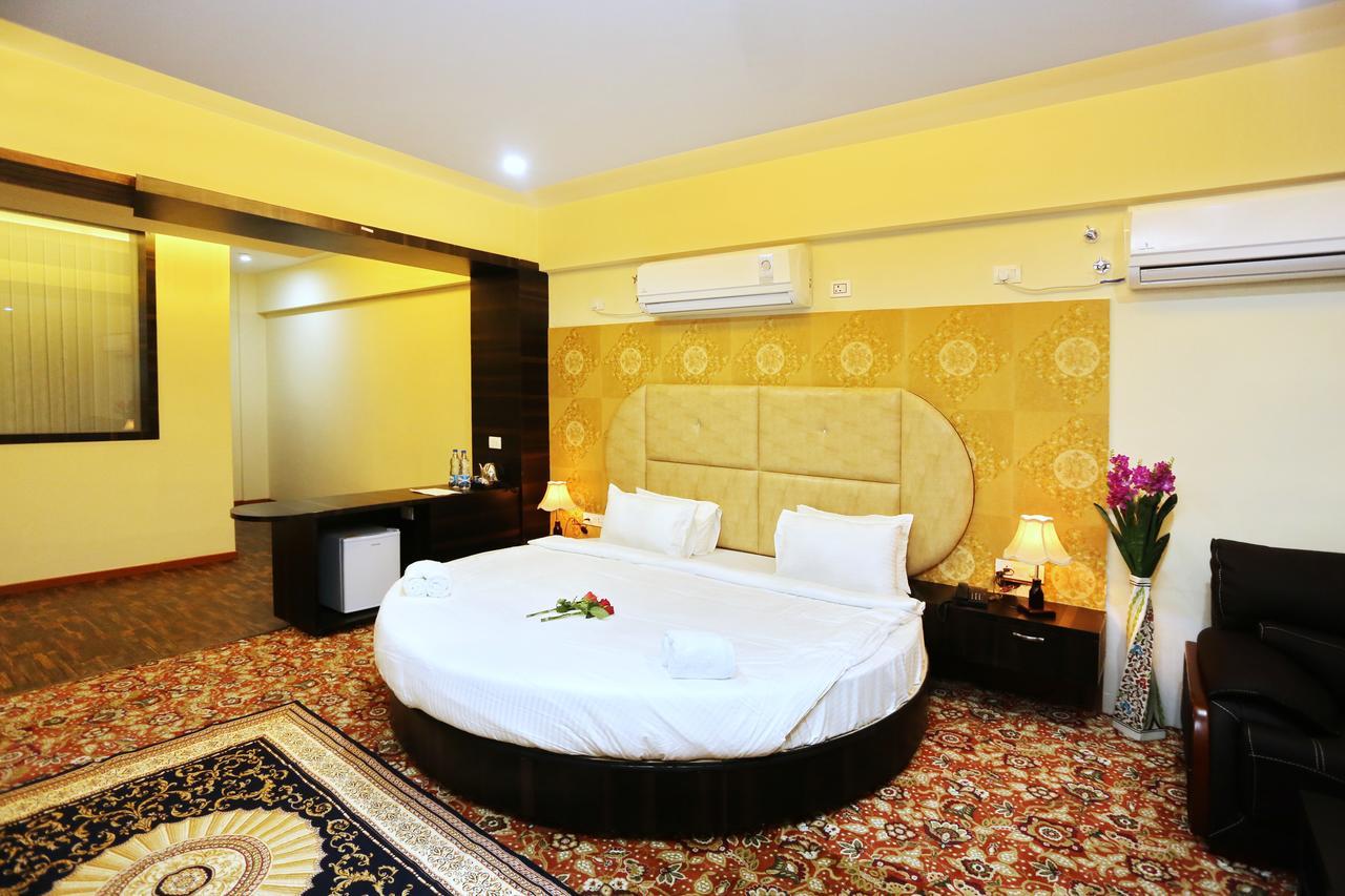 Hotel Asian Park Srīnagar Екстериор снимка
