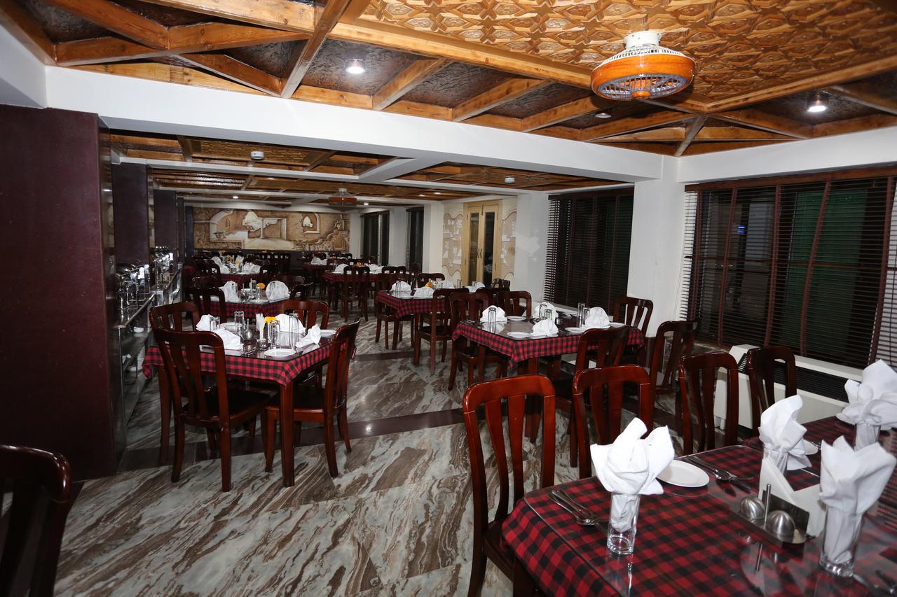 Hotel Asian Park Srīnagar Екстериор снимка